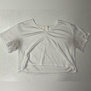ROMWE Classic White V-Neck Crop Top